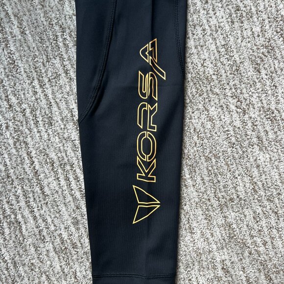Korsa Running Leggings - Large - Picture 2 of 3